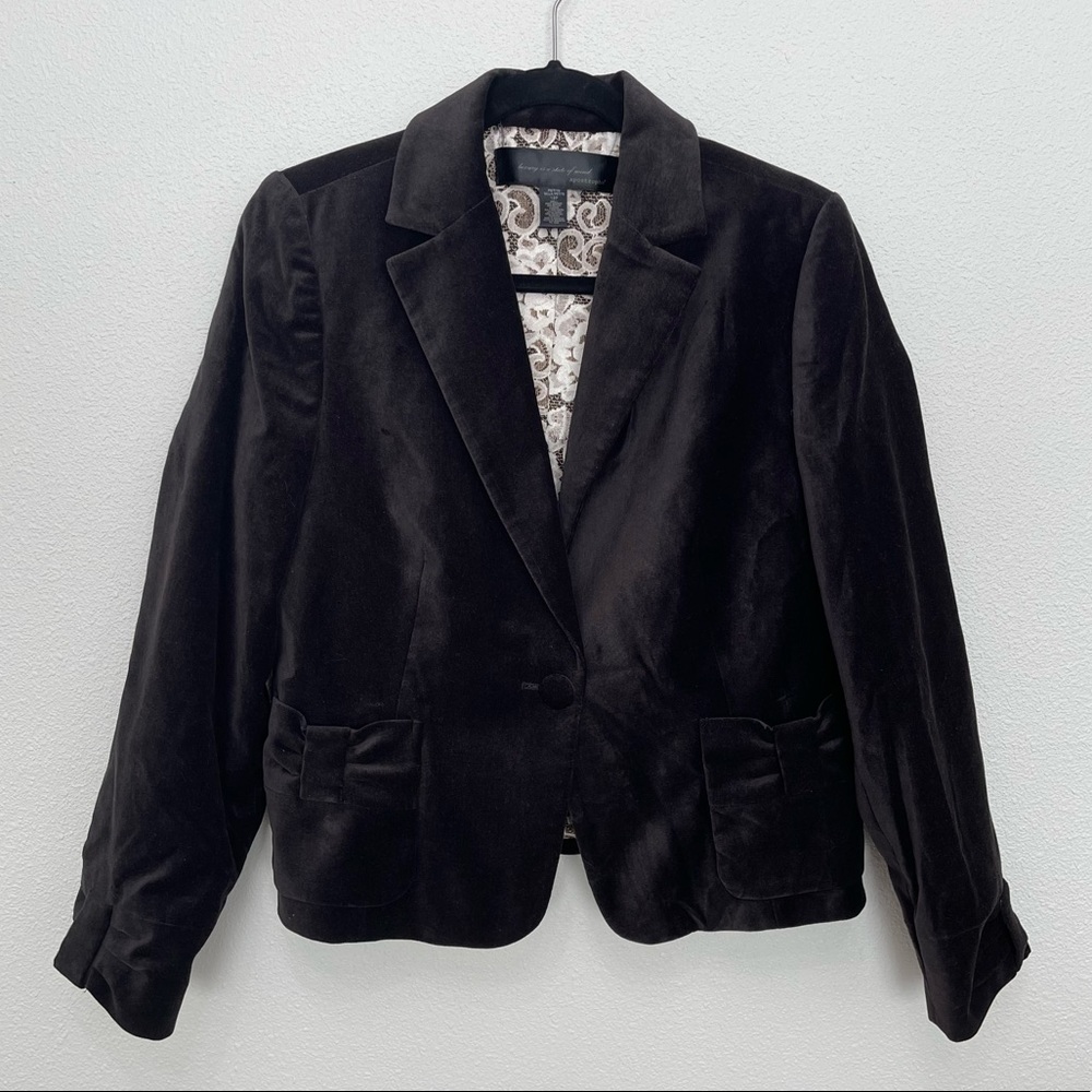 Apostrophe Women's Fitted Black Velvet Blazer, Petite